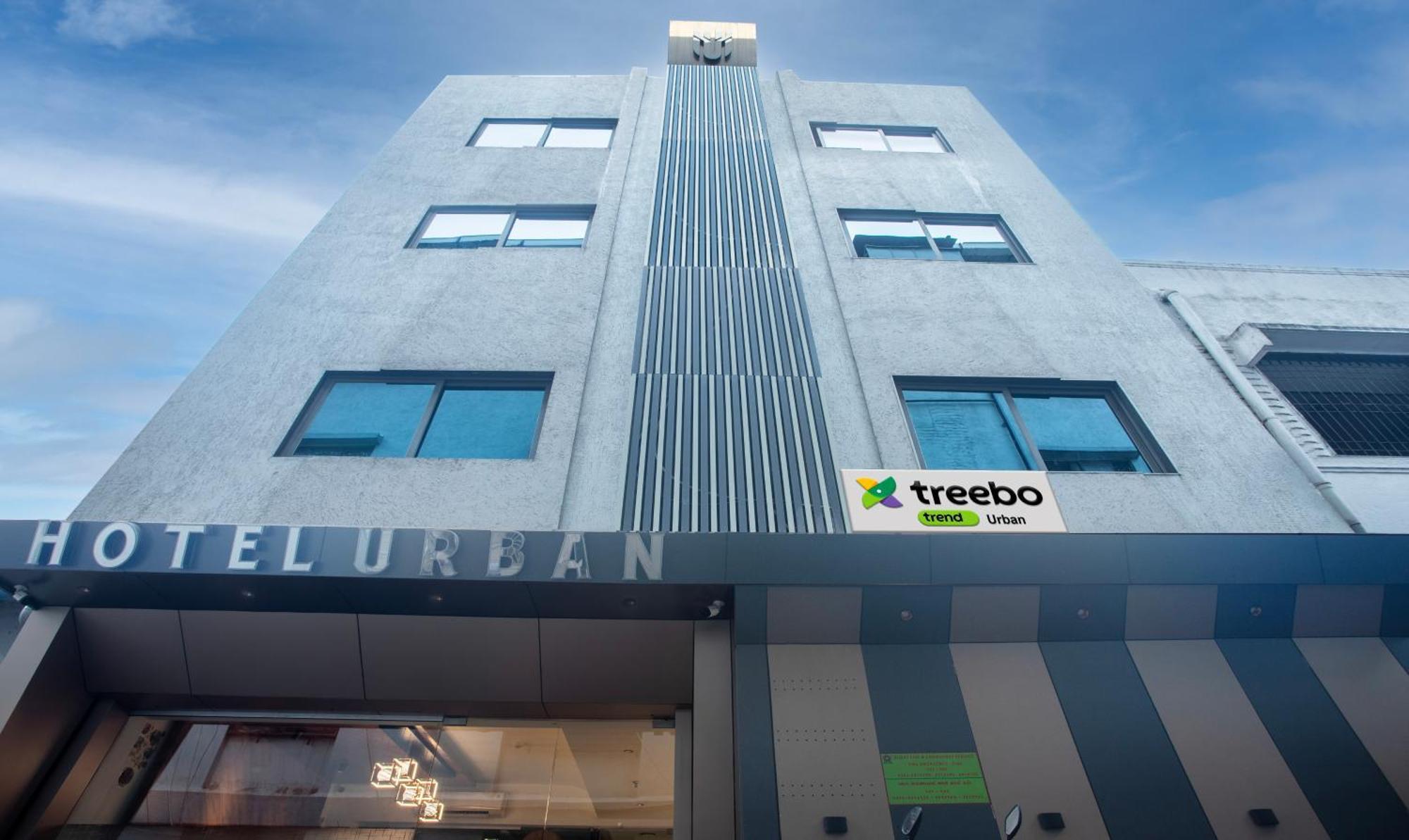 Treebo Urban, 1 Km From Railway Station Hotel Surat Exterior photo